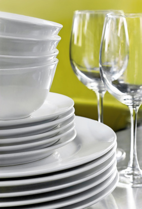 Eviter les grandes assiettes : des conseils pour choisir votre vaisselle et mincir durablement