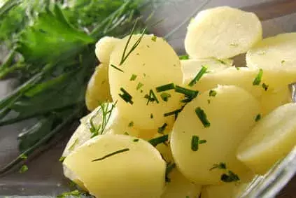 la salade de pommes de terre tièdes