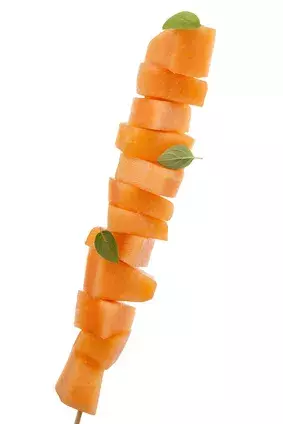 Brochettes de melon à la mozzarella