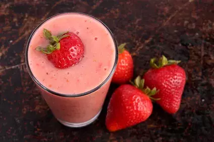 Milkshake aux fruits rouges