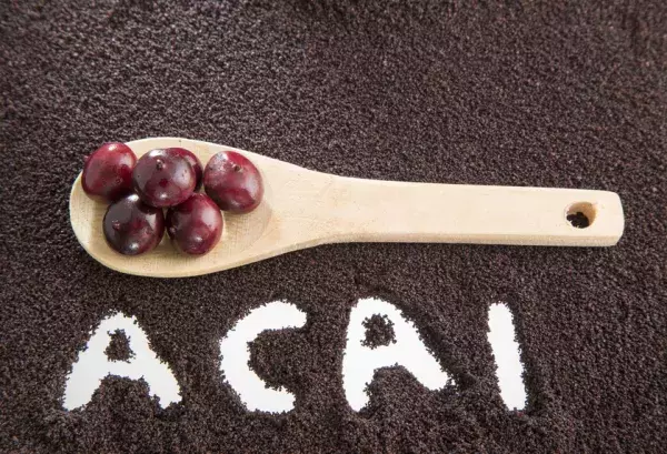 Baies d'acai: de vrais bienfaits pour la santé, mais pas d'effet minceur démontré